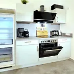 Bat Solutions - Alles Was Ein Nicht Bietet - 5 40 Bis 120 Qm Fuer Bis Zu 29 Personen - 5-raum-apartment Barrierefrei - 60 Qm Balkon Mit Blick Bis Luxemburg - Einzeln Bis Komplett Buchbar - 3 Min Zur A64 *