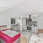 Bat Solutions - Alles Was Ein Nicht Bietet - 5 40 Bis 120 Qm Fuer Bis Zu 29 Personen - 5-raum-apartment Barrierefrei - 60 Qm Balkon Mit Blick Bis Luxemburg - Einzeln Bis Komplett Buchbar - 3 Min Zur A64 *