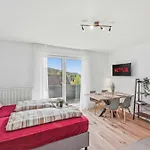 Bat Solutions - Alles Was Ein Nicht Bietet - 5 40 Bis 120 Qm Fuer Bis Zu 29 Personen - 5-raum-apartment Barrierefrei - 60 Qm Balkon Mit Blick Bis Luxemburg - Einzeln Bis Komplett Buchbar - 3 Min Zur A64 * Trierweiler