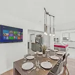 Bat Solutions - Alles Was Ein Nicht Bietet - 5 40 Bis 120 Qm Fuer Bis Zu 29 Personen - 5-raum-apartment Barrierefrei - 60 Qm Balkon Mit Blick Bis Luxemburg - Einzeln Bis Komplett Buchbar - 3 Min Zur A64