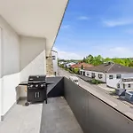 Appartamento Bat Solutions - Alles Was Ein Nicht Bietet - 5 40 Bis 120 Qm Fuer Bis Zu 29 Personen - 5-raum-apartment Barrierefrei - 60 Qm Balkon Mit Blick Bis Luxemburg - Einzeln Bis Komplett Buchbar - 3 Min Zur A64