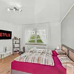 Bat Solutions - Alles Was Ein Nicht Bietet - 5 40 Bis 120 Qm Fuer Bis Zu 29 Personen - 5-raum-apartment Barrierefrei - 60 Qm Balkon Mit Blick Bis Luxemburg - Einzeln Bis Komplett Buchbar - 3 Min Zur A64 Appartamento