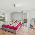 Bat Solutions - Alles Was Ein Nicht Bietet - 5 40 Bis 120 Qm Fuer Bis Zu 29 Personen - 5-raum-apartment Barrierefrei - 60 Qm Balkon Mit Blick Bis Luxemburg - Einzeln Bis Komplett Buchbar - 3 Min Zur A64 Appartamento *