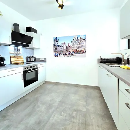 Bat Solutions - Alles Was Ein Nicht Bietet - 5 40 Bis 120 Qm Fuer Bis Zu 29 Personen - 5-raum-apartment Barrierefrei - 60 Qm Balkon Mit Blick Bis Luxemburg - Einzeln Bis Komplett Buchbar - 3 Min Zur A64