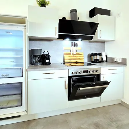 Bat Solutions - Alles Was Ein Nicht Bietet - 80 Qm, 3 Zimmer, 5 Personen, Terrasse, Bbq Und Kino *