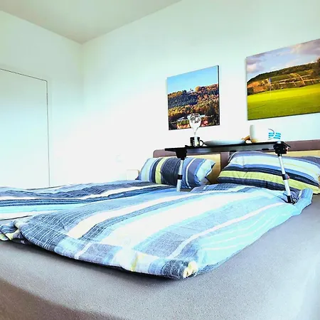 Bat Solutions - Alles Was Ein Nicht Bietet - 80 Qm, 3 Zimmer, 5 Personen, Terrasse, Bbq Und Kino Апартаменты