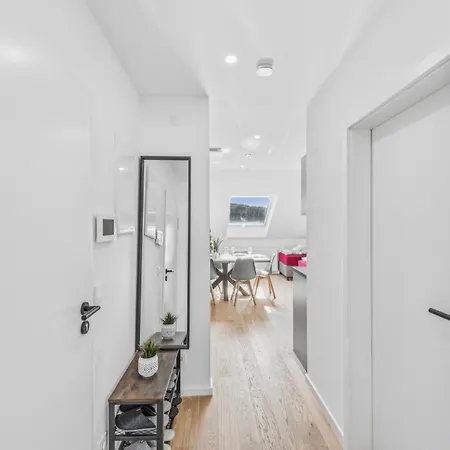 Bat Solutions - Alles Was Ein Nicht Bietet - 5 40 Bis 120 Qm Fuer Bis Zu 29 Personen - 5-raum-apartment Barrierefrei - 60 Qm Balkon Mit Blick Bis Luxemburg - Einzeln Bis Komplett Buchbar - 3 Min Zur A64 * Trierweiler