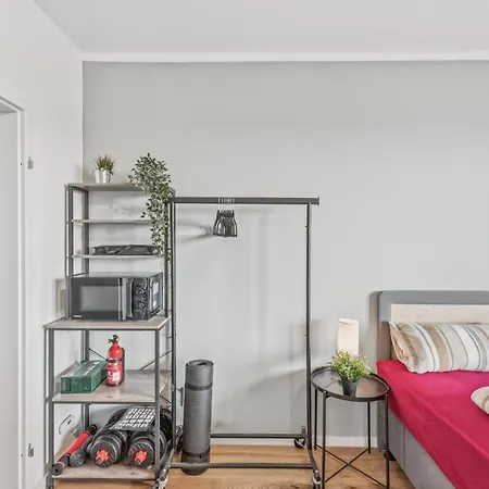 Bat Solutions - Alles Was Ein Nicht Bietet - 5 40 Bis 120 Qm Fuer Bis Zu 29 Personen - 5-raum-apartment Barrierefrei - 60 Qm Balkon Mit Blick Bis Luxemburg - Einzeln Bis Komplett Buchbar - 3 Min Zur A64 Appartamento Trierweiler