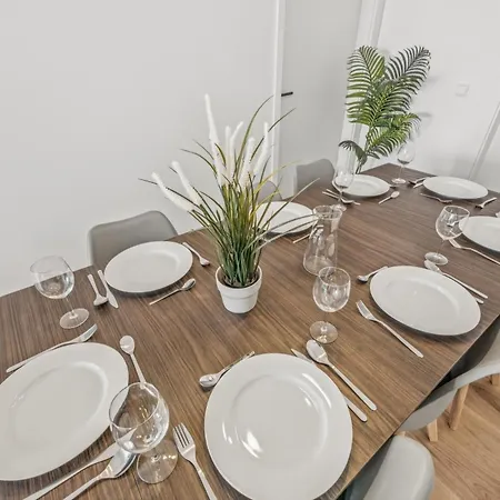 Bat Solutions - Alles Was Ein Nicht Bietet - 80 Qm, 3 Zimmer, 5 Personen, Terrasse, Bbq Und Kino Trierweiler
