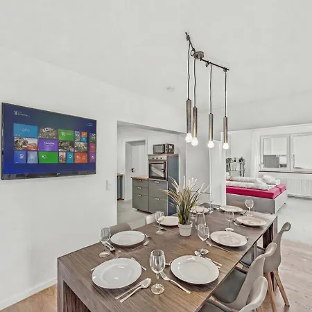 Bat Solutions - Alles Was Ein Nicht Bietet - 5 40 Bis 120 Qm Fuer Bis Zu 29 Personen - 5-raum-apartment Barrierefrei - 60 Qm Balkon Mit Blick Bis Luxemburg - Einzeln Bis Komplett Buchbar - 3 Min Zur A64