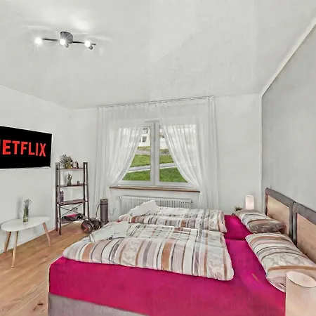 Bat Solutions - Alles Was Ein Nicht Bietet - 5 40 Bis 120 Qm Fuer Bis Zu 29 Personen - 5-raum-apartment Barrierefrei - 60 Qm Balkon Mit Blick Bis Luxemburg - Einzeln Bis Komplett Buchbar - 3 Min Zur A64 Appartamento