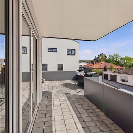 Appartamento Bat Solutions - Alles Was Ein Nicht Bietet - 5 40 Bis 120 Qm Fuer Bis Zu 29 Personen - 5-raum-apartment Barrierefrei - 60 Qm Balkon Mit Blick Bis Luxemburg - Einzeln Bis Komplett Buchbar - 3 Min Zur A64 Trierweiler