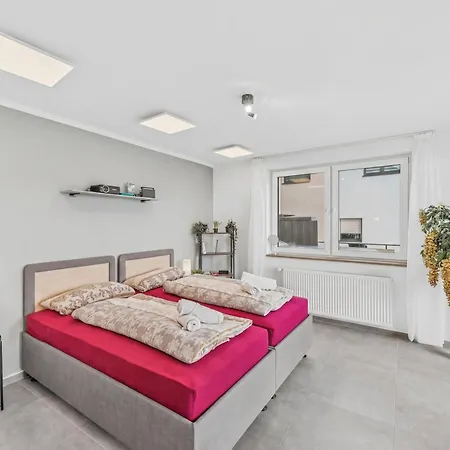 Appartamento Bat Solutions - Alles Was Ein Nicht Bietet - 5 40 Bis 120 Qm Fuer Bis Zu 29 Personen - 5-raum-apartment Barrierefrei - 60 Qm Balkon Mit Blick Bis Luxemburg - Einzeln Bis Komplett Buchbar - 3 Min Zur A64