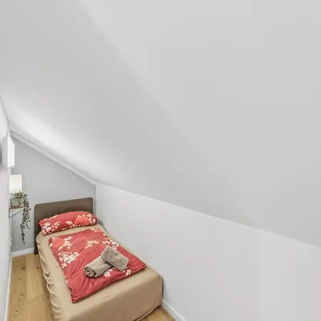 Appartamento Bat Solutions - Alles Was Ein Nicht Bietet - 5 40 Bis 120 Qm Fuer Bis Zu 29 Personen - 5-raum-apartment Barrierefrei - 60 Qm Balkon Mit Blick Bis Luxemburg - Einzeln Bis Komplett Buchbar - 3 Min Zur A64