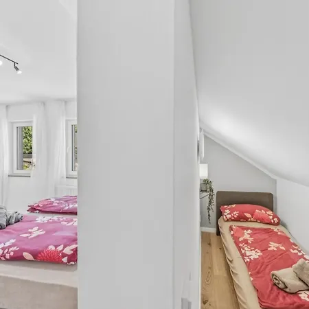 Bat Solutions - Alles Was Ein Nicht Bietet - 5 40 Bis 120 Qm Fuer Bis Zu 29 Personen - 5-raum-apartment Barrierefrei - 60 Qm Balkon Mit Blick Bis Luxemburg - Einzeln Bis Komplett Buchbar - 3 Min Zur A64 Appartamento *