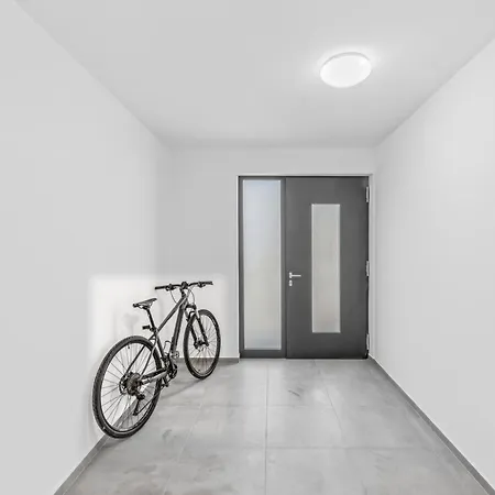 Apartment Bat Solutions - Alles Was Ein Nicht Bietet - 80 Qm, 3 Zimmer, 5 Personen, Terrasse, Bbq Und Kino Trierweiler