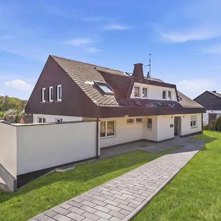 Appartement Bat Solutions - Alles Was Ein Nicht Bietet - 5 40 Bis 120 Qm Fuer Bis Zu 29 Personen - 5-raum-apartment Barrierefrei - 60 Qm Balkon Mit Blick Bis Luxemburg - Einzeln Bis Komplett Buchbar - 3 Min Zur A64 *