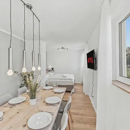 Appartement Bat Solutions - Alles Was Ein Nicht Bietet - 5 40 Bis 120 Qm Fuer Bis Zu 29 Personen - 5-raum-apartment Barrierefrei - 60 Qm Balkon Mit Blick Bis Luxemburg - Einzeln Bis Komplett Buchbar - 3 Min Zur A64 *