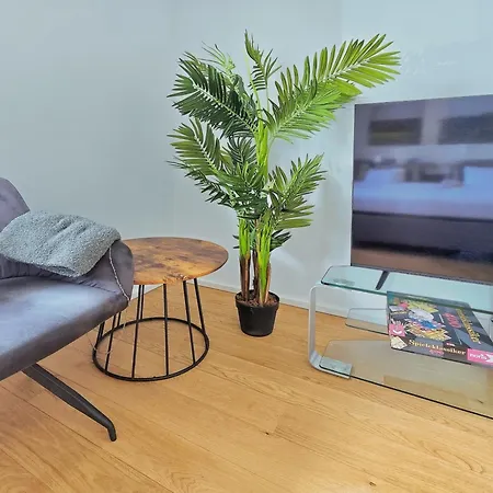Appartement Bat Solutions - Alles Was Ein Nicht Bietet - 5 40 Bis 120 Qm Fuer Bis Zu 29 Personen - 5-raum-apartment Barrierefrei - 60 Qm Balkon Mit Blick Bis Luxemburg - Einzeln Bis Komplett Buchbar - 3 Min Zur A64 *