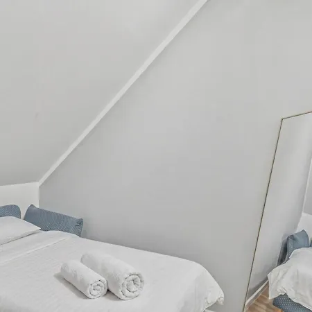 Appartement Bat Solutions - Alles Was Ein Nicht Bietet - 5 40 Bis 120 Qm Fuer Bis Zu 29 Personen - 5-raum-apartment Barrierefrei - 60 Qm Balkon Mit Blick Bis Luxemburg - Einzeln Bis Komplett Buchbar - 3 Min Zur A64 *