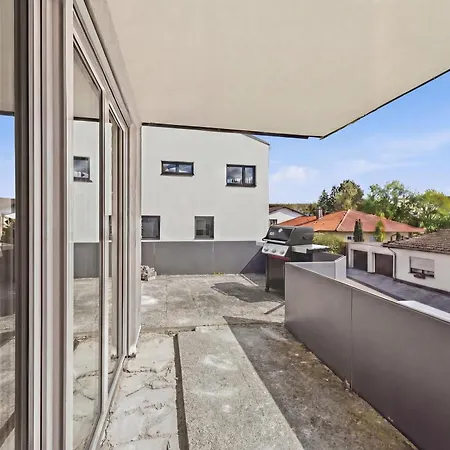 Bat Solutions - Alles Was Ein Nicht Bietet - 5 40 Bis 120 Qm Fuer Bis Zu 29 Personen - 5-raum-apartment Barrierefrei - 60 Qm Balkon Mit Blick Bis Luxemburg - Einzeln Bis Komplett Buchbar - 3 Min Zur A64 *