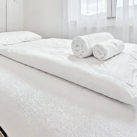 アパート Bat Solutions - Alles Was Ein Nicht Bietet - 5 40 Bis 120 Qm Fuer Bis Zu 29 Personen - 5-raum-apartment Barrierefrei - 60 Qm Balkon Mit Blick Bis Luxemburg - Einzeln Bis Komplett Buchbar - 3 Min Zur A64