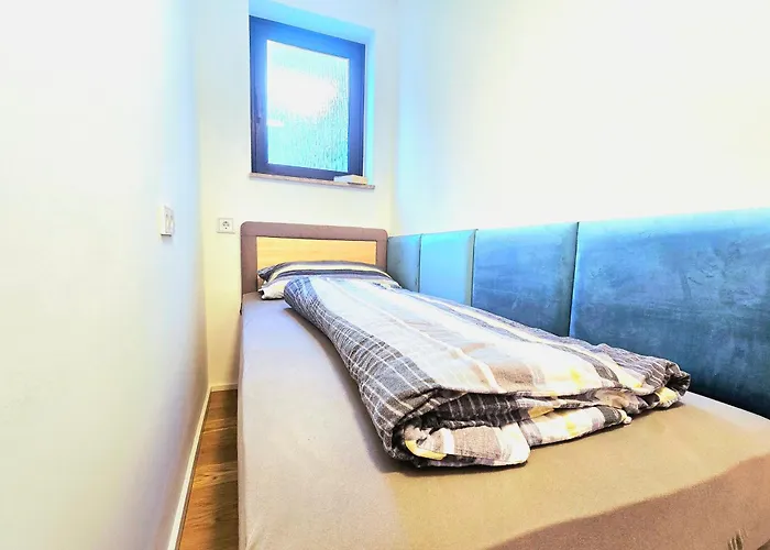 Bat Solutions - Alles Was Ein Nicht Bietet - 80 Qm, 3 Zimmer, 5 Personen, Terrasse, Bbq Und Kino Trierweiler