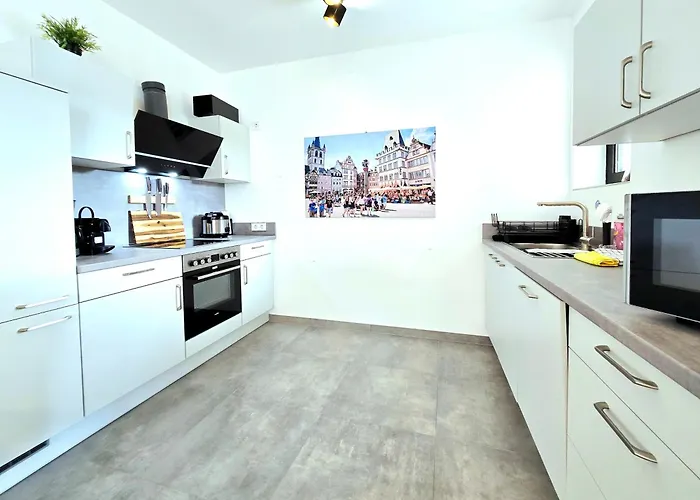 Bat Solutions - Alles Was Ein Nicht Bietet - 80 Qm, 3 Zimmer, 5 Personen, Terrasse, Bbq Und Kino