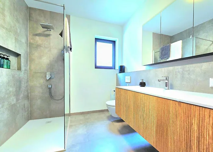 Bat Solutions - Alles Was Ein Nicht Bietet - 80 Qm, 3 Zimmer, 5 Personen, Terrasse, Bbq Und Kino *