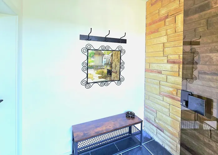 Bat Solutions - Alles Was Ein Nicht Bietet - 80 Qm, 3 Zimmer, 5 Personen, Terrasse, Bbq Und Kino * Trierweiler