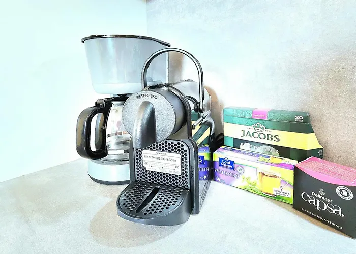 Bat Solutions - Alles Was Ein Nicht Bietet - 80 Qm, 3 Zimmer, 5 Personen, Terrasse, Bbq Und Kino *